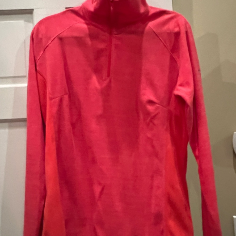 Ladies Columbia Melon colored light weight fleece quarter zip